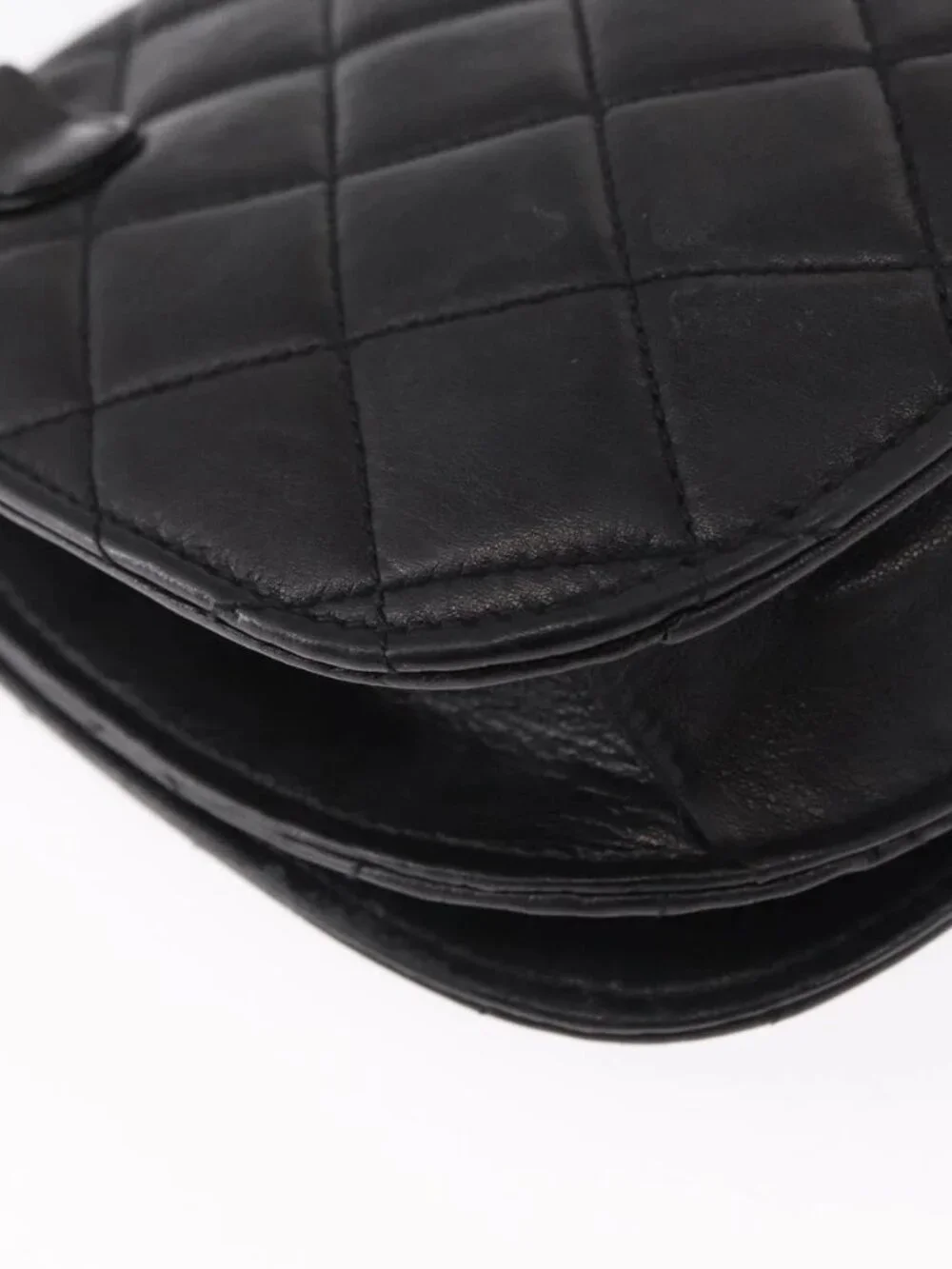 CHANEL Pouch Lamb Skin Black Gold CC Auth 165615